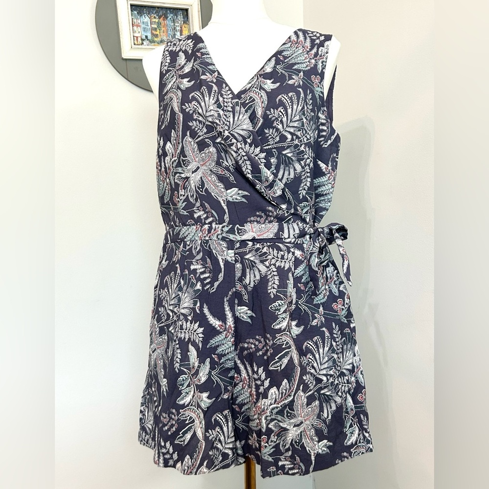 Loft Floral Romper Crossover V-Neck Sleeveless Versatile Waist Tie Size 8 - Picture 4 of 10